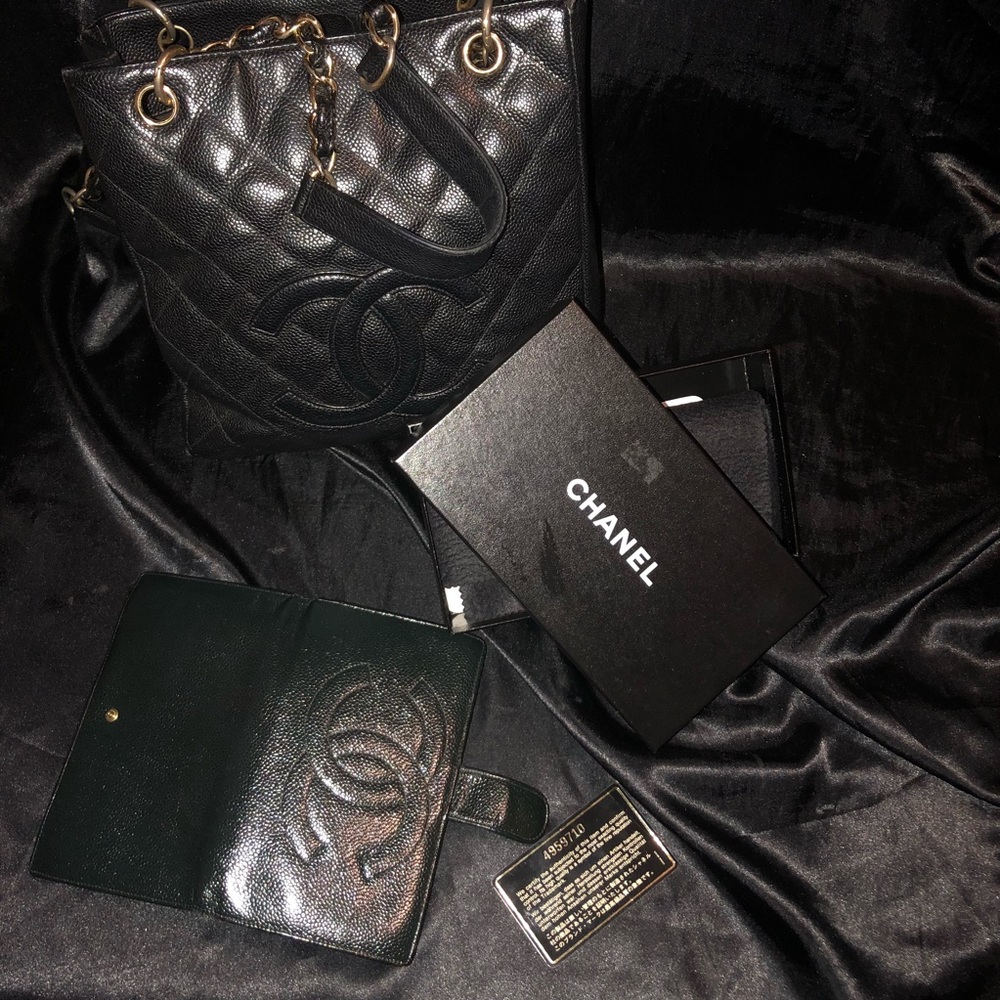 Chanel wallet caviar cc authentic